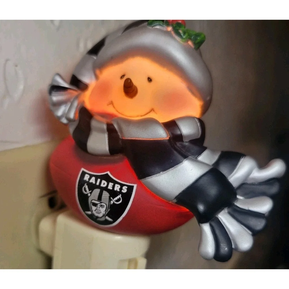 LA Raiders Touchdown Snowman Football NFL Plug In Night Light
